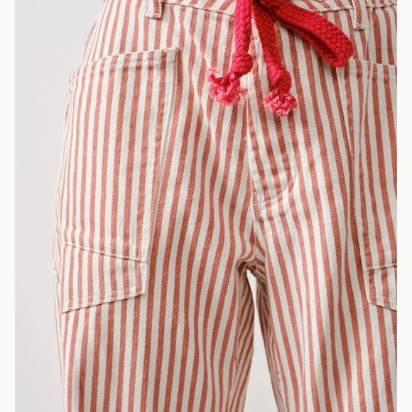 Sold - Picture 3 of 8